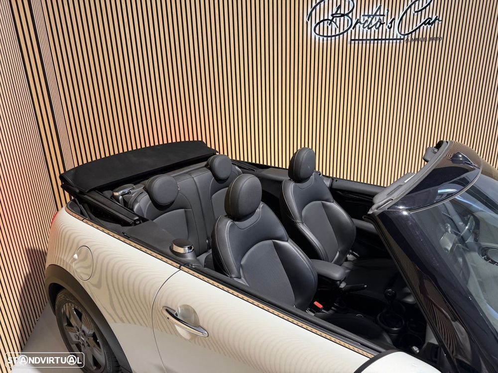 MINI Cabrio Cooper - 26
