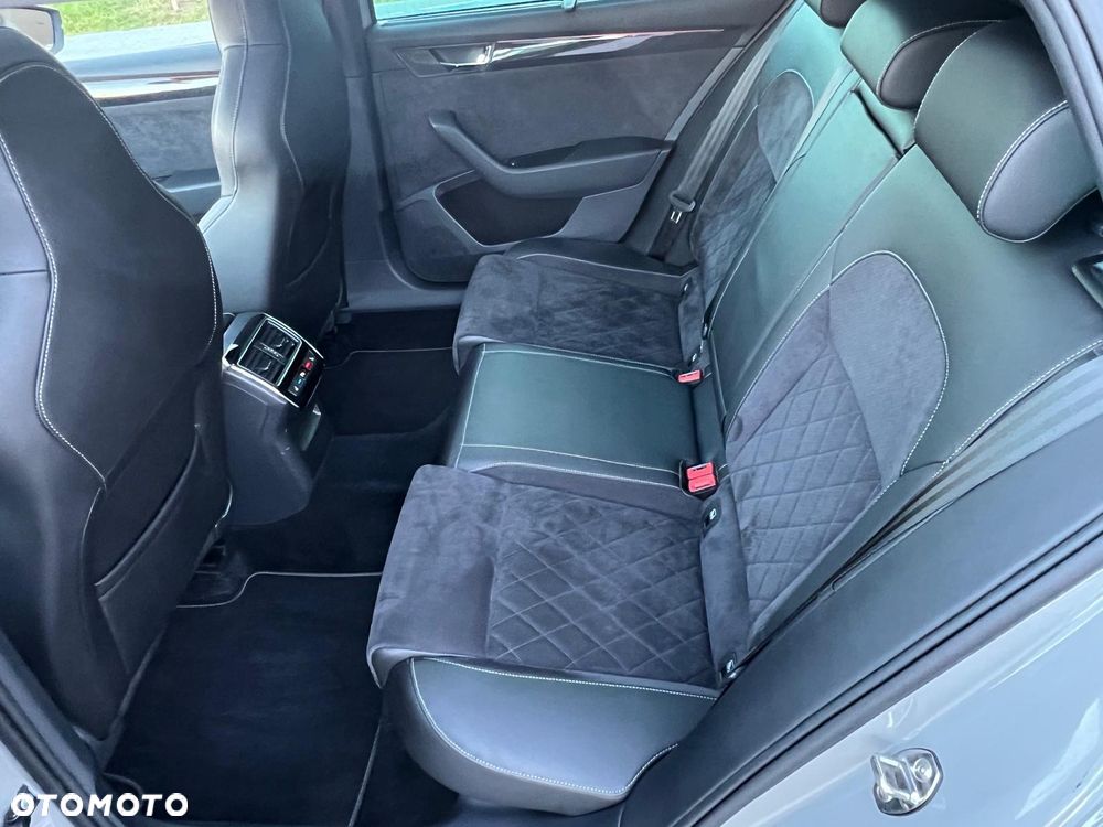 Skoda Superb Combi 2.0 TDI 4x4 DSG SportLine - 13