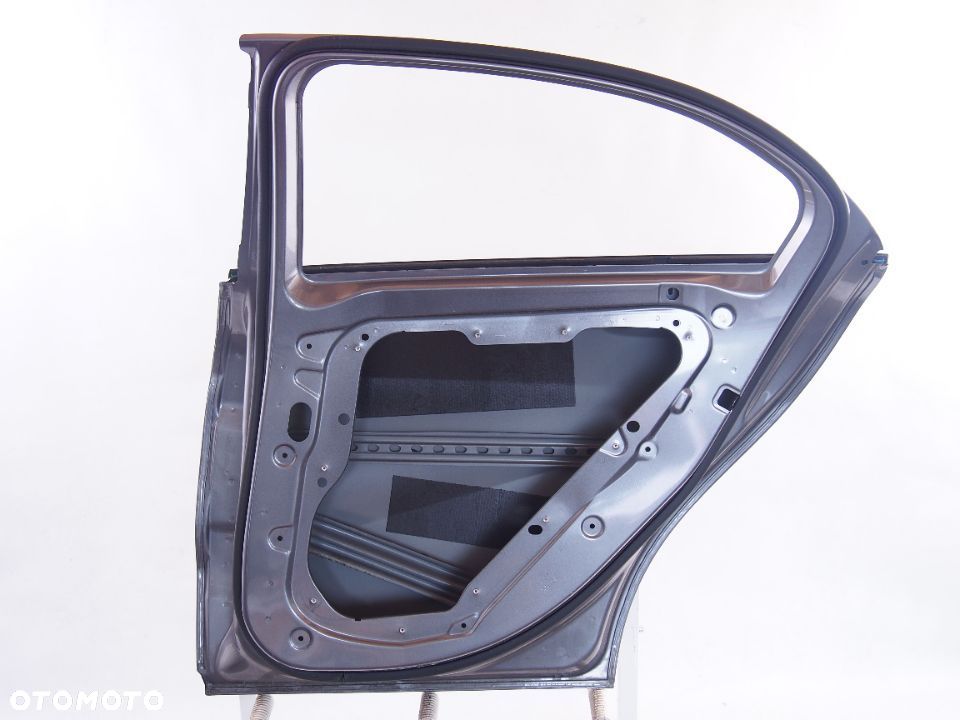 Mercedes A-Klasa 12-18r W176 Drzwi prawe tyl tylne a klasa - 3