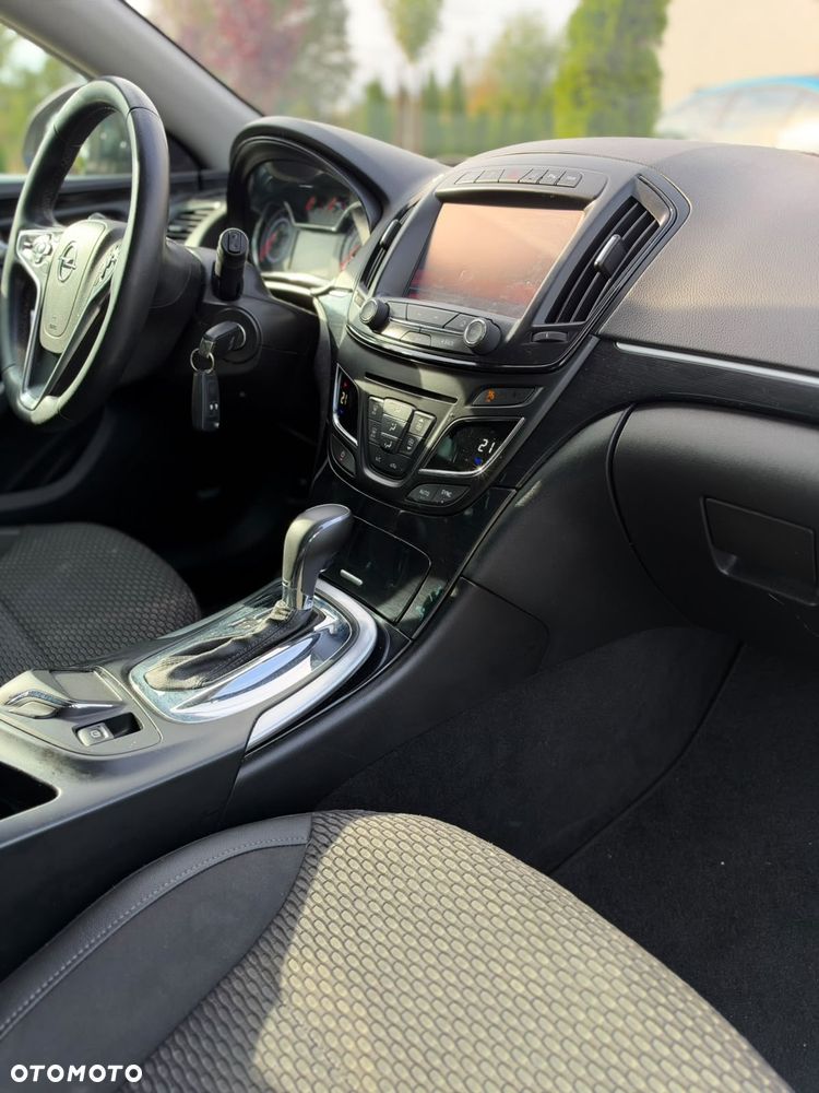 Opel Insignia - 35