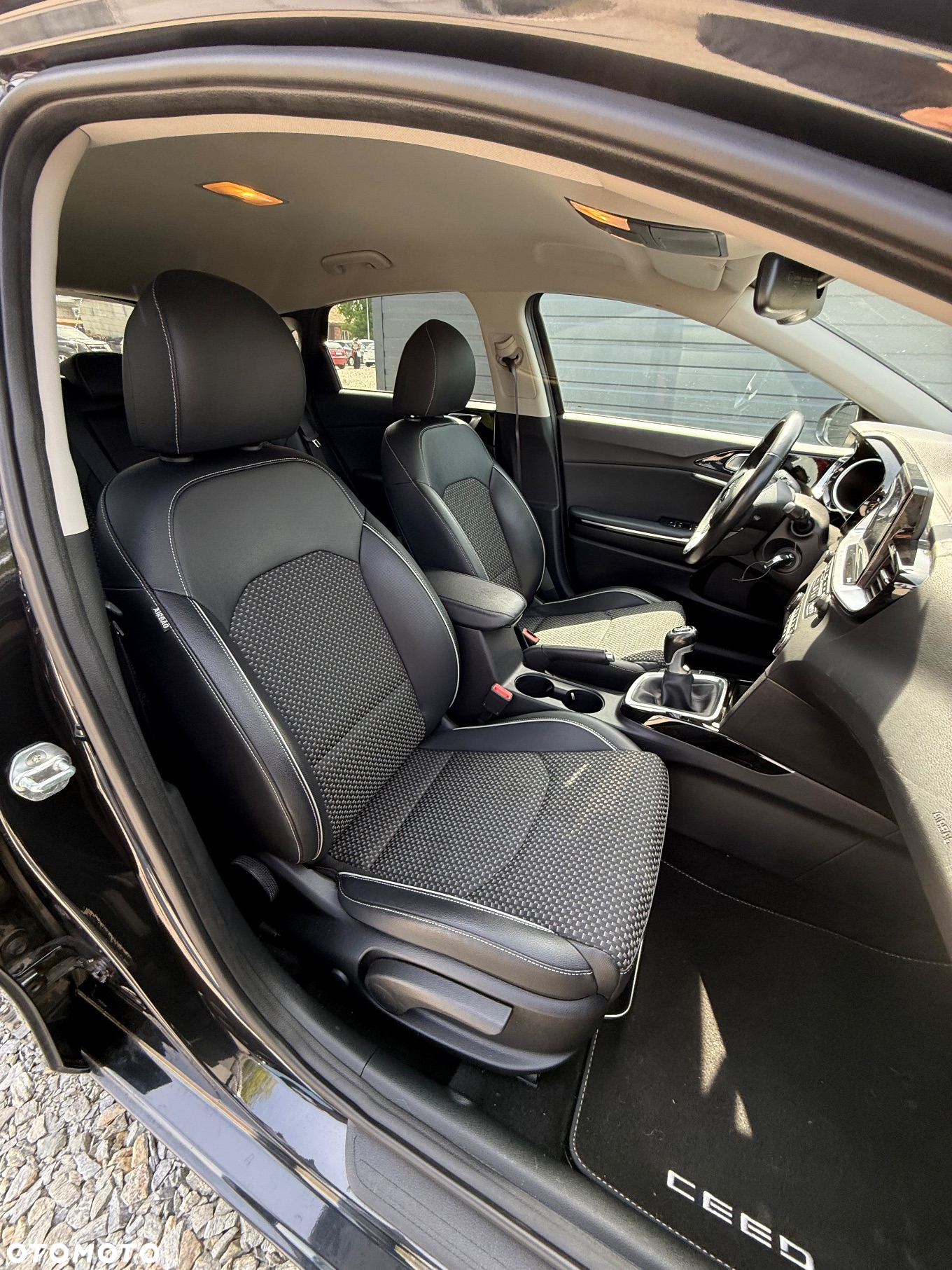 Kia Ceed 1.4 CVVT Attract - 19