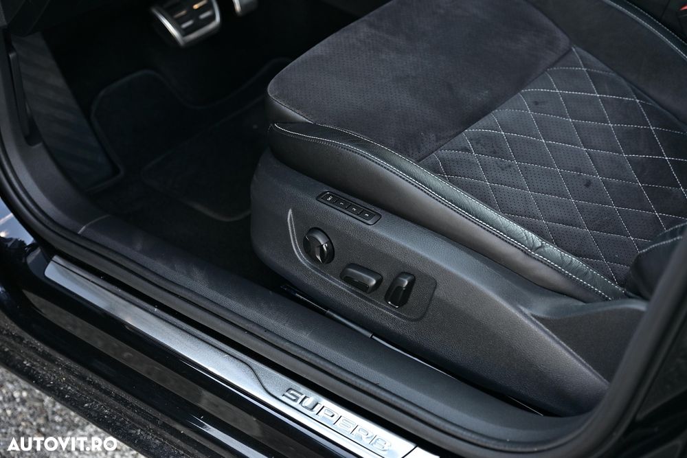 Skoda Superb 2.0 TDI DSG Sportline - 28