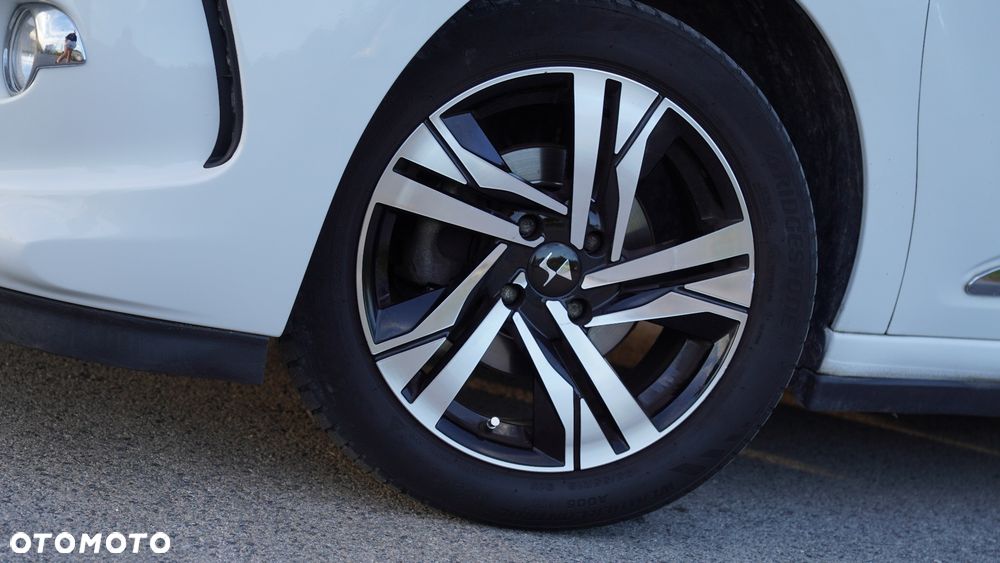 Citroën DS3 1.6 HDi SoChic - 17