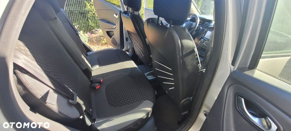 Renault Captur - 15