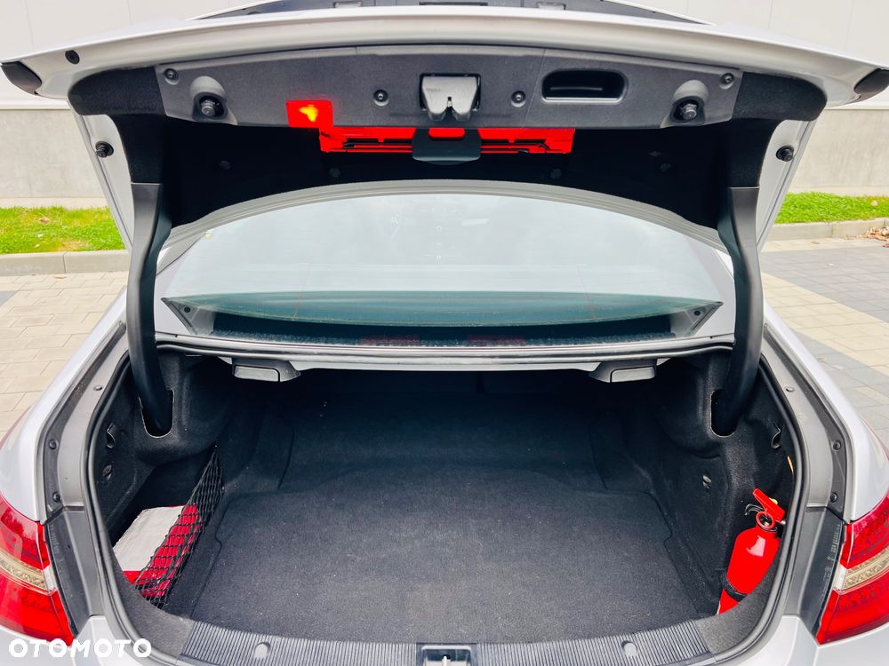 Mercedes-Benz Klasa E 250 CDI DPF BlueEFFICIENCY Automatik Avantgarde - 32