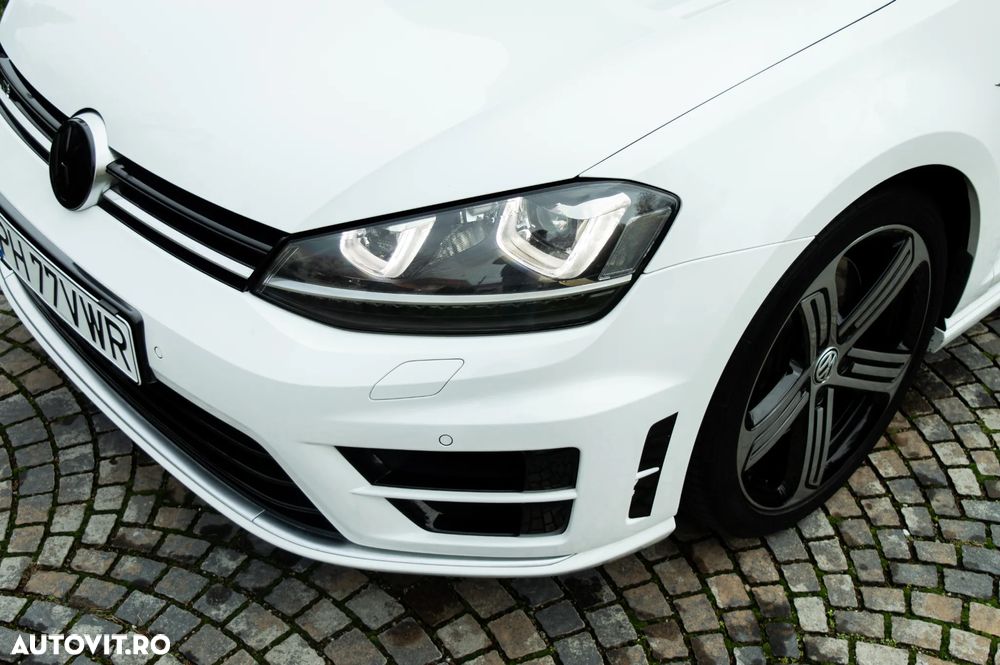 Volkswagen Golf - 38