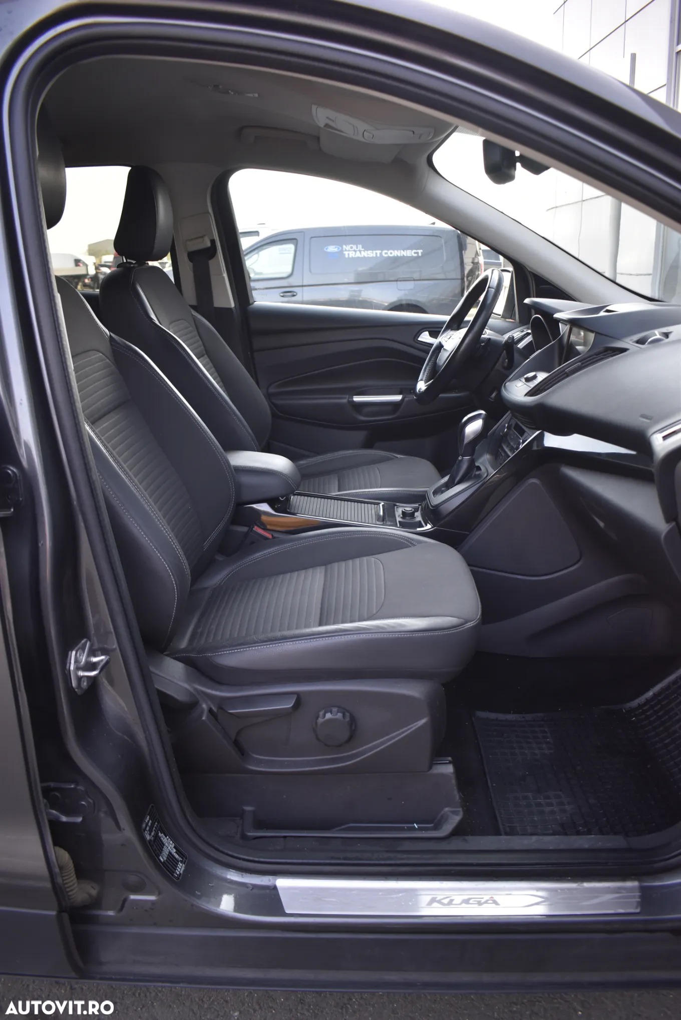 Ford Kuga 2.0 TDCi 4WD Powershift Titanium - 26