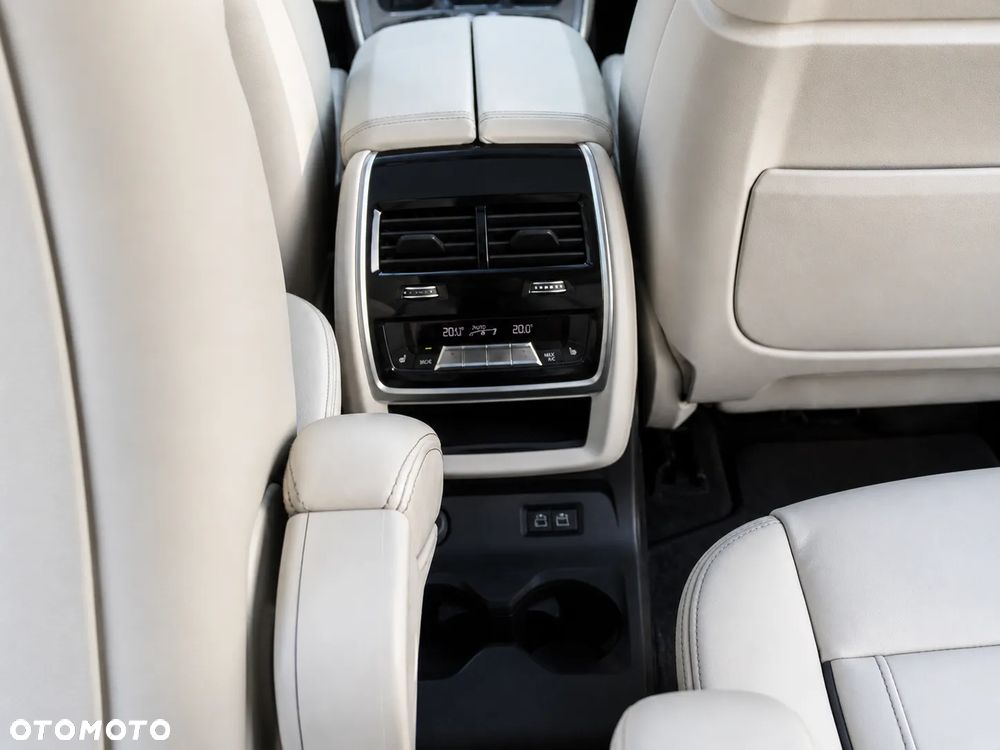BMW X7 M50i sport - 34