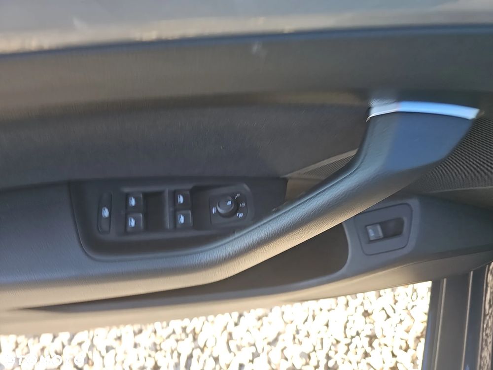 Volkswagen Passat 2.0 TSI Business DSG - 13