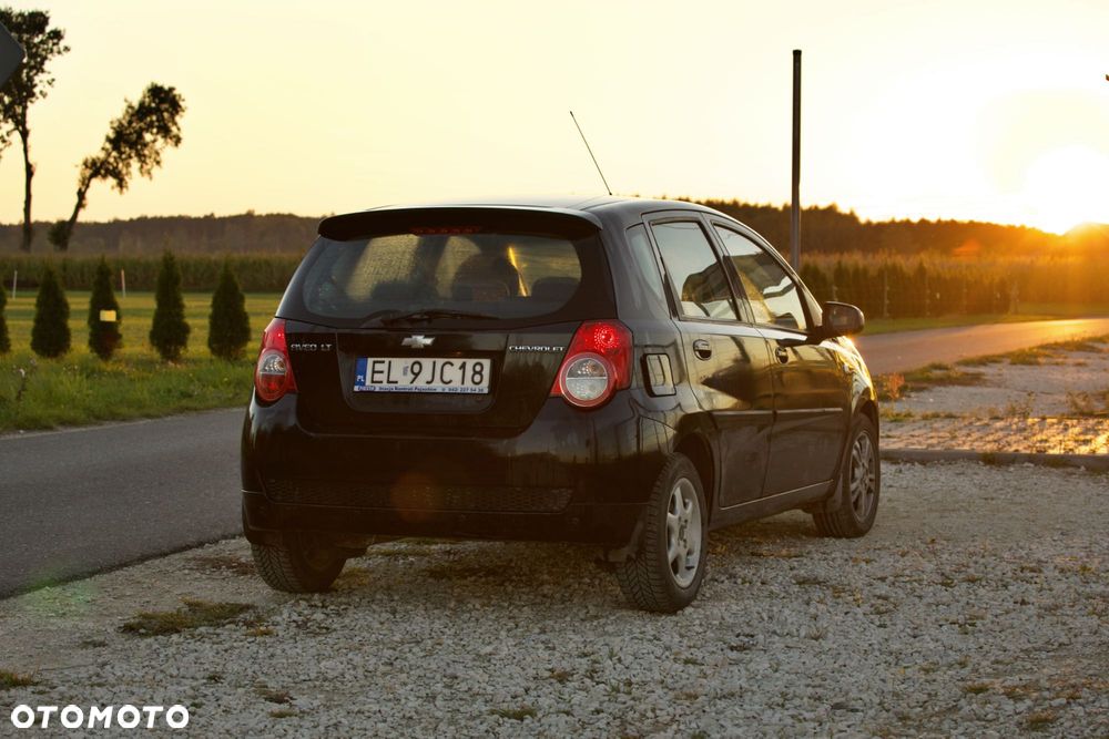 Chevrolet Aveo 2009 photo 2