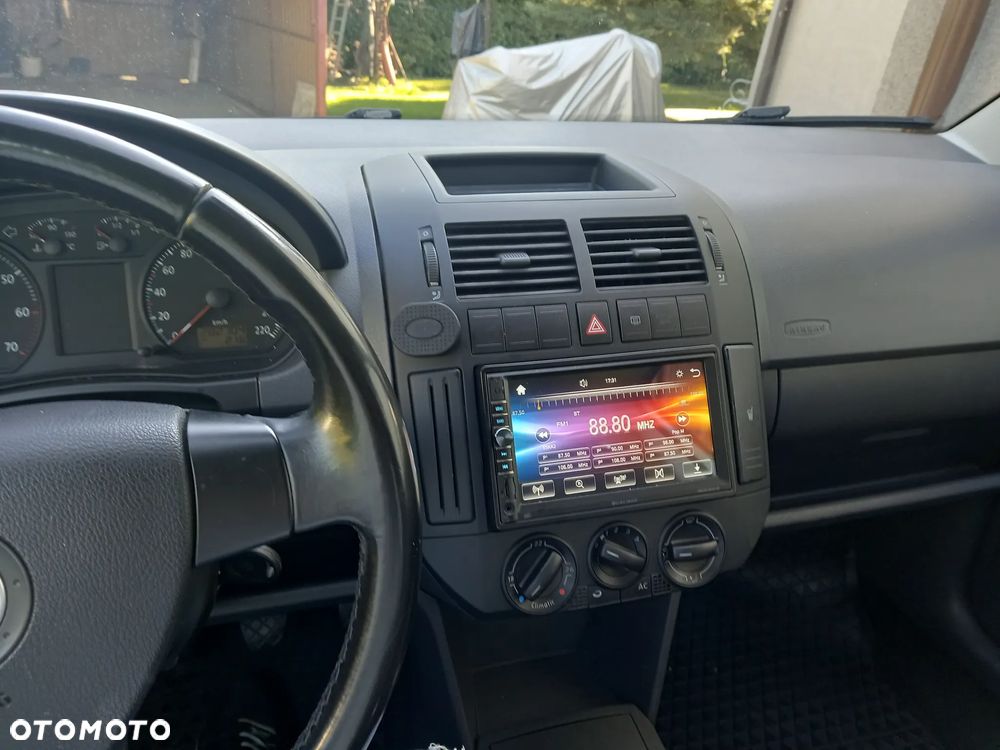 Volkswagen Polo - 14