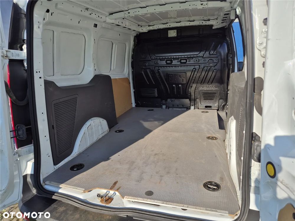 Ford Transit Connect - 15