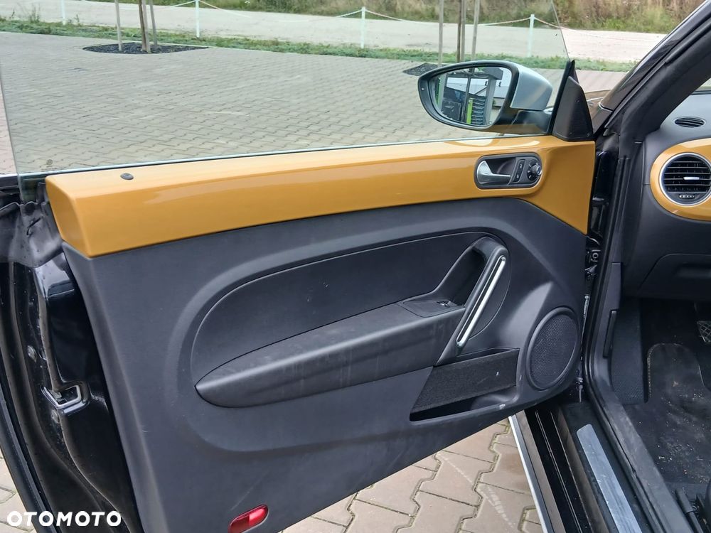 Volkswagen Beetle 2.0 TDI (BlueMotion Tech) Dune - 17