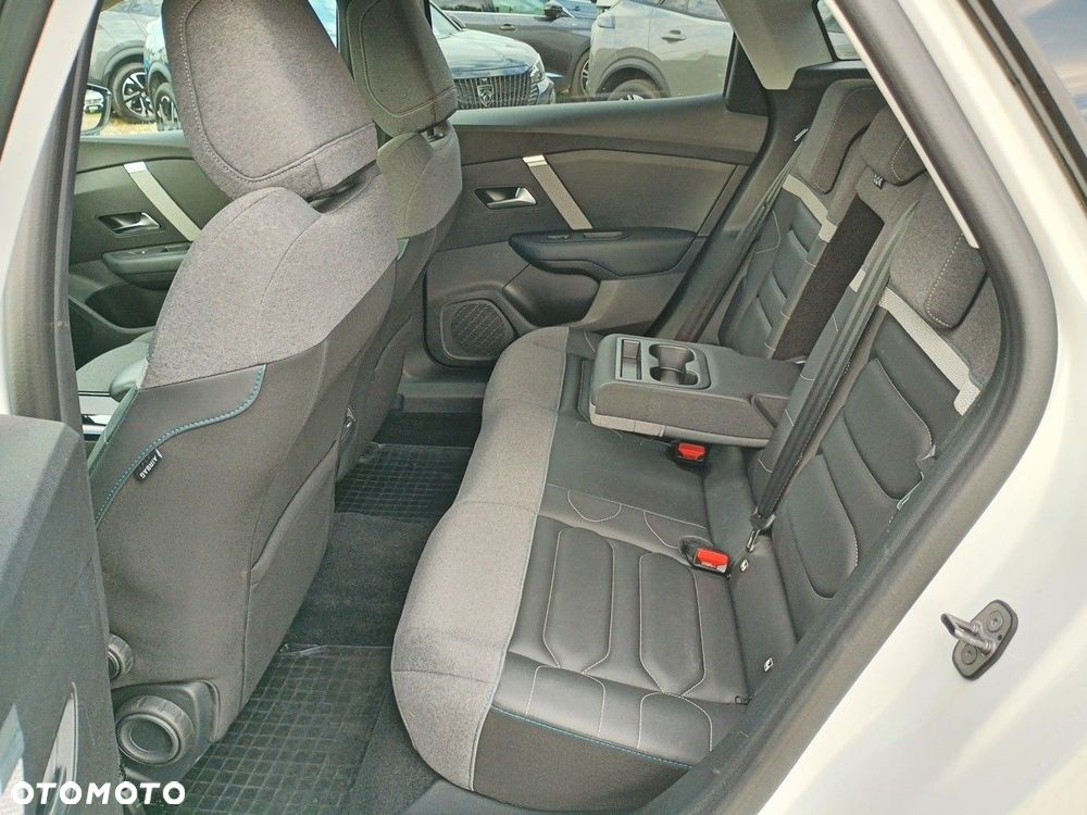 Citroën C4 1.2 PureTech Max S&S EAT8 - 10
