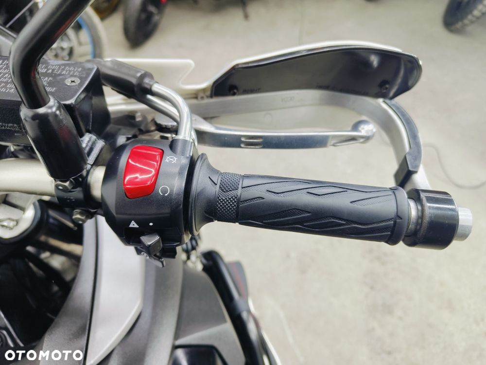 Suzuki DL - 17