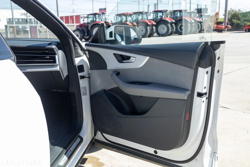 Audi Q8 3.0 55 TFSI quattro Tiptronic MHEV - 21
