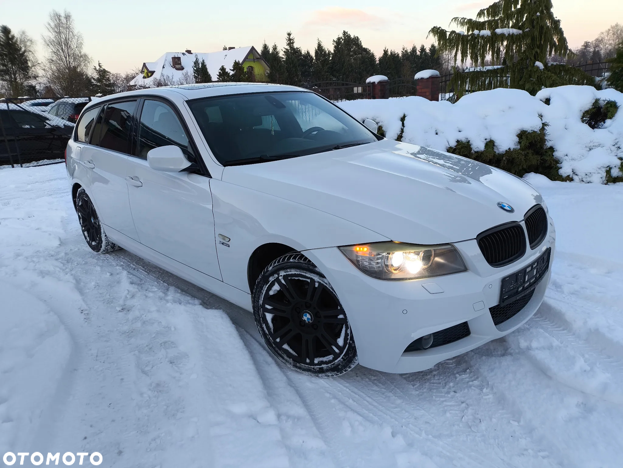 BMW Seria 3 320d xDrive DPF Touring - 3