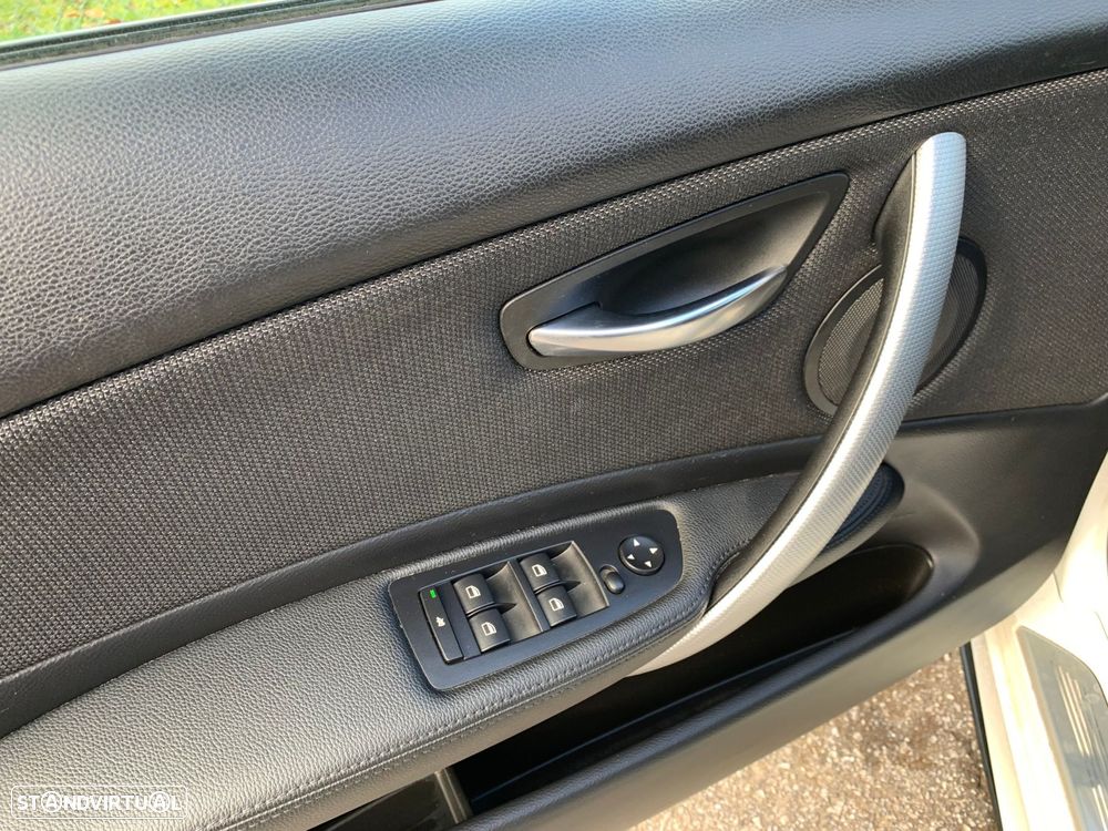 BMW 118 d Pack M - 31