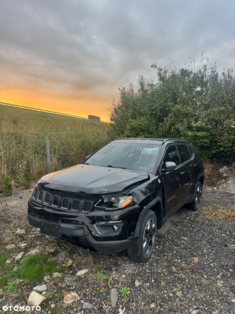 Jeep Compass - 1