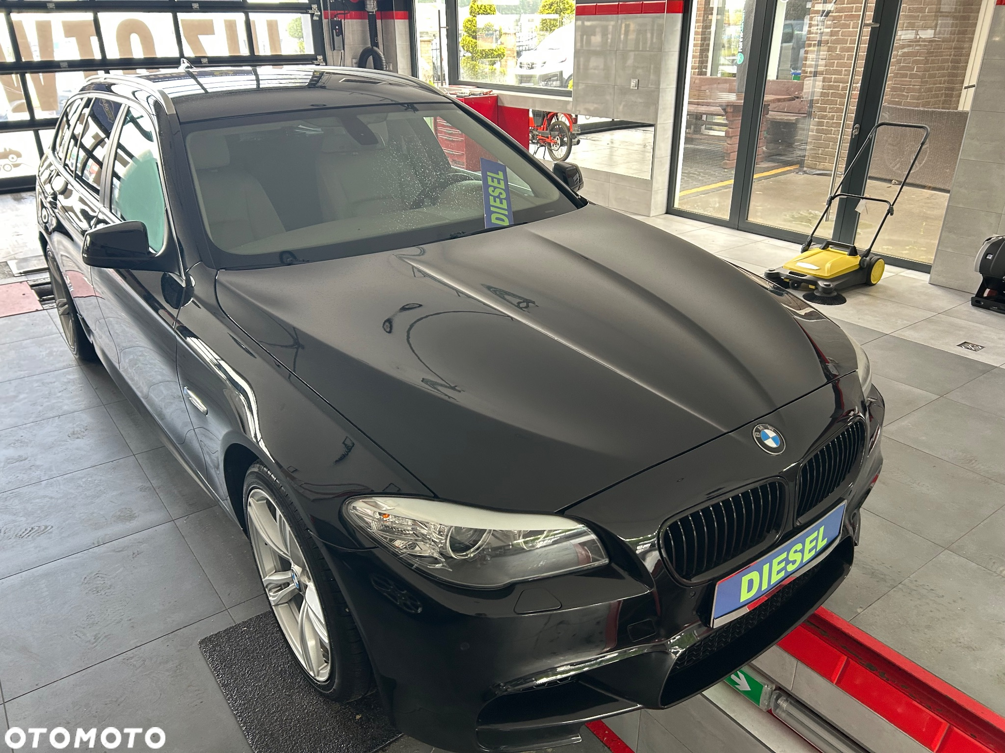 BMW Seria 5 520d Touring Edition Fleet Sport - 12