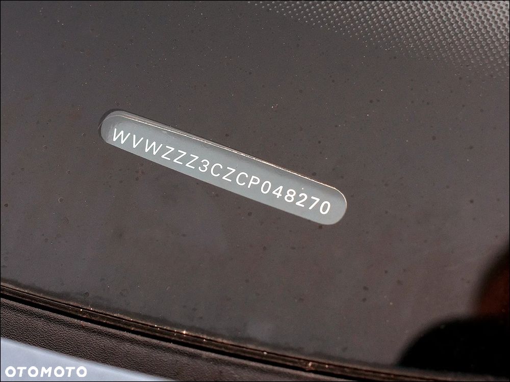 Volkswagen Passat - 13