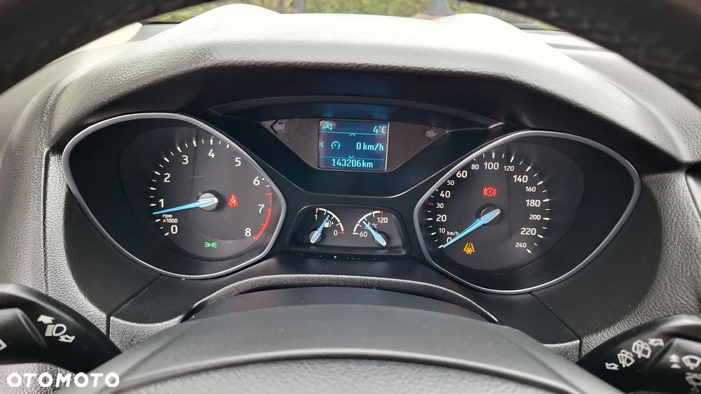 Ford Focus 1.0 EcoBoost Trend - 35