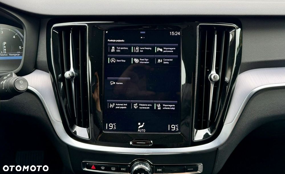 Volvo V60 D4 AWD Geartronic Momentum Pro - 24