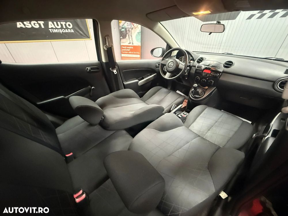 Mazda 2 - 15