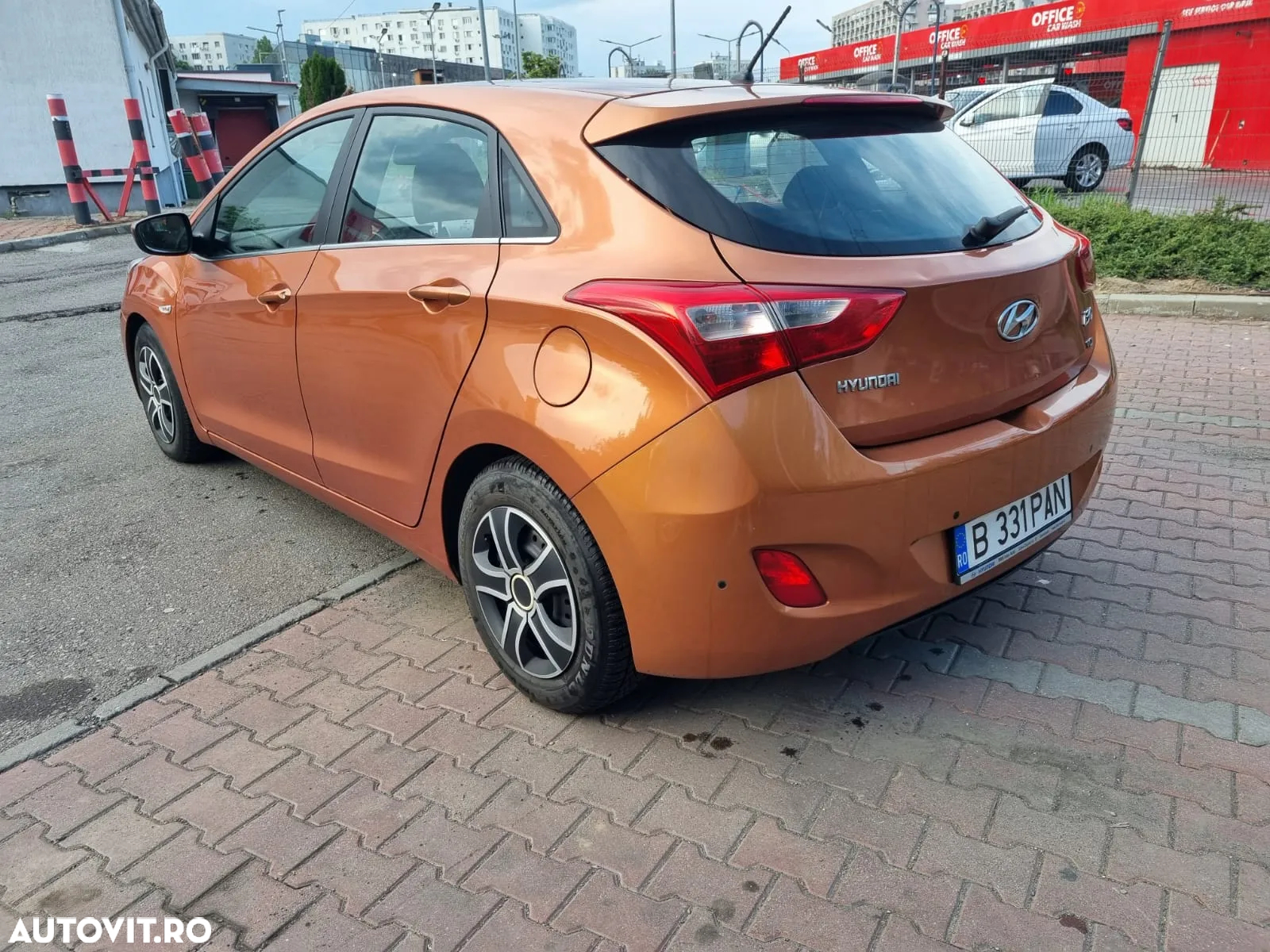Hyundai i30 1.6 CRDI DPF 5DR MT Highway - 3