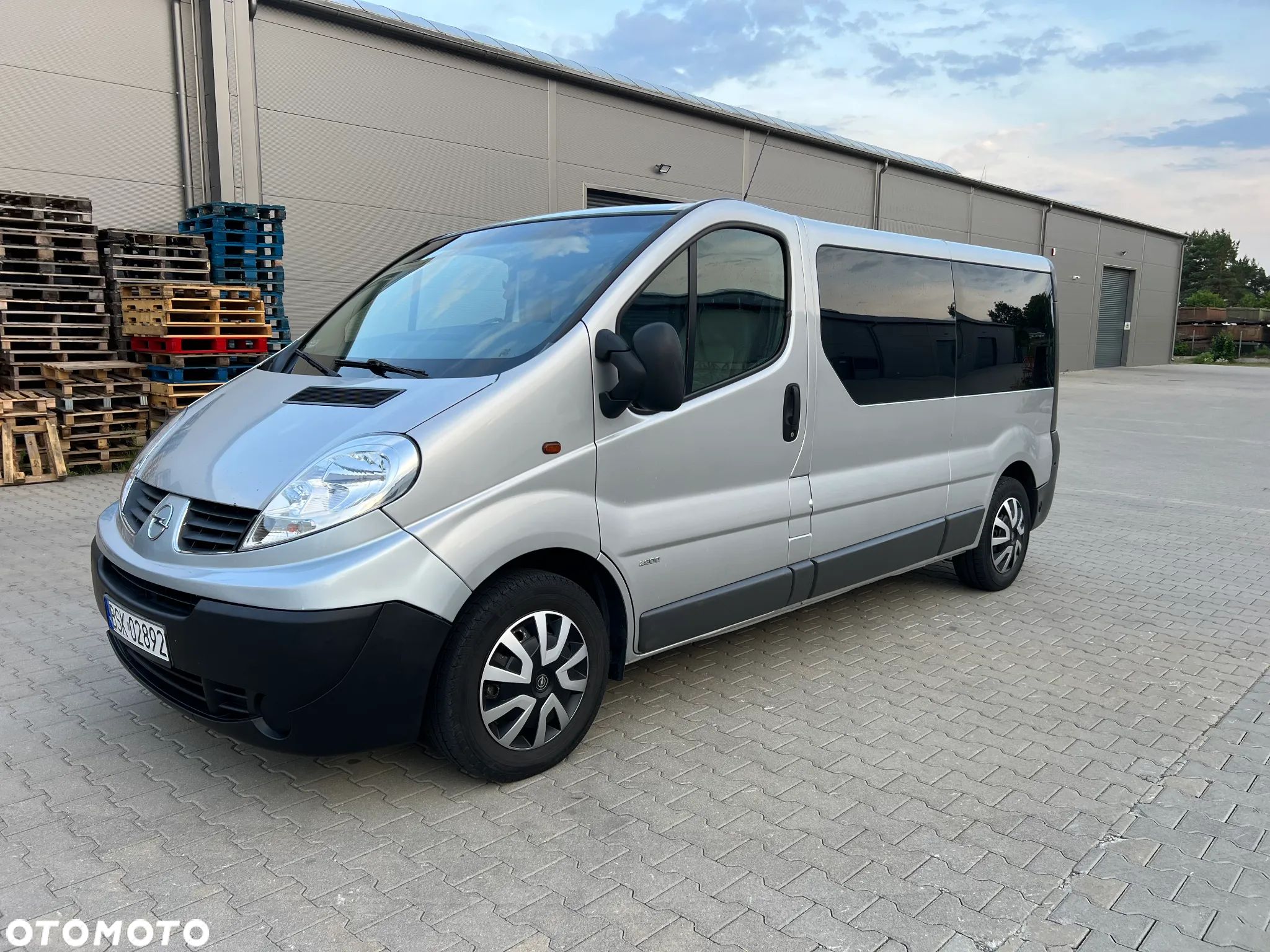 Opel Vivaro L2H1 - 1