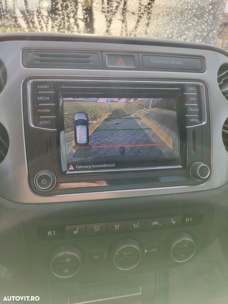 Volkswagen Tiguan 2.0 TDI DPF BlueMotion Technology Lounge Sport & Style - 19