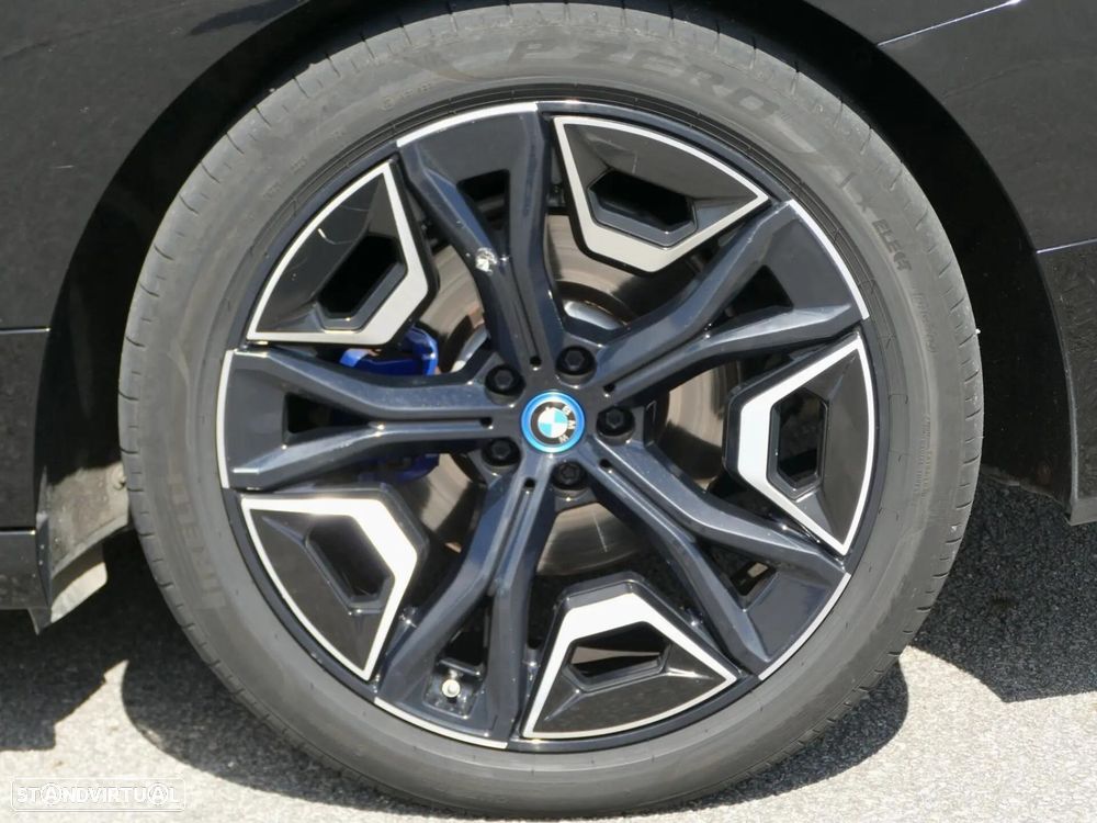 BMW iX xDrive 40 Pack Desportivo - 8