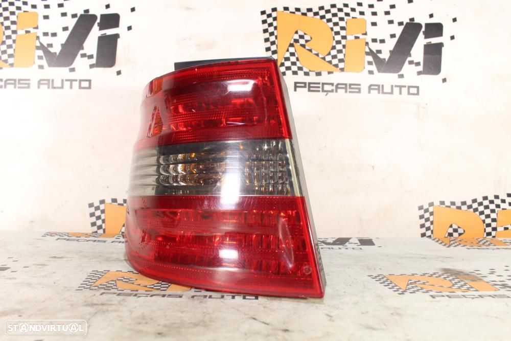 Farolim Esquerdo Mercedes-Benz B-Class (W245)  A16982025064 / Chassi C - 3