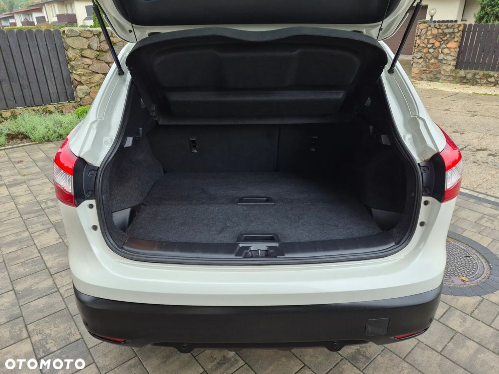 Nissan Qashqai 1.6 dCi TEKNA+ - 25