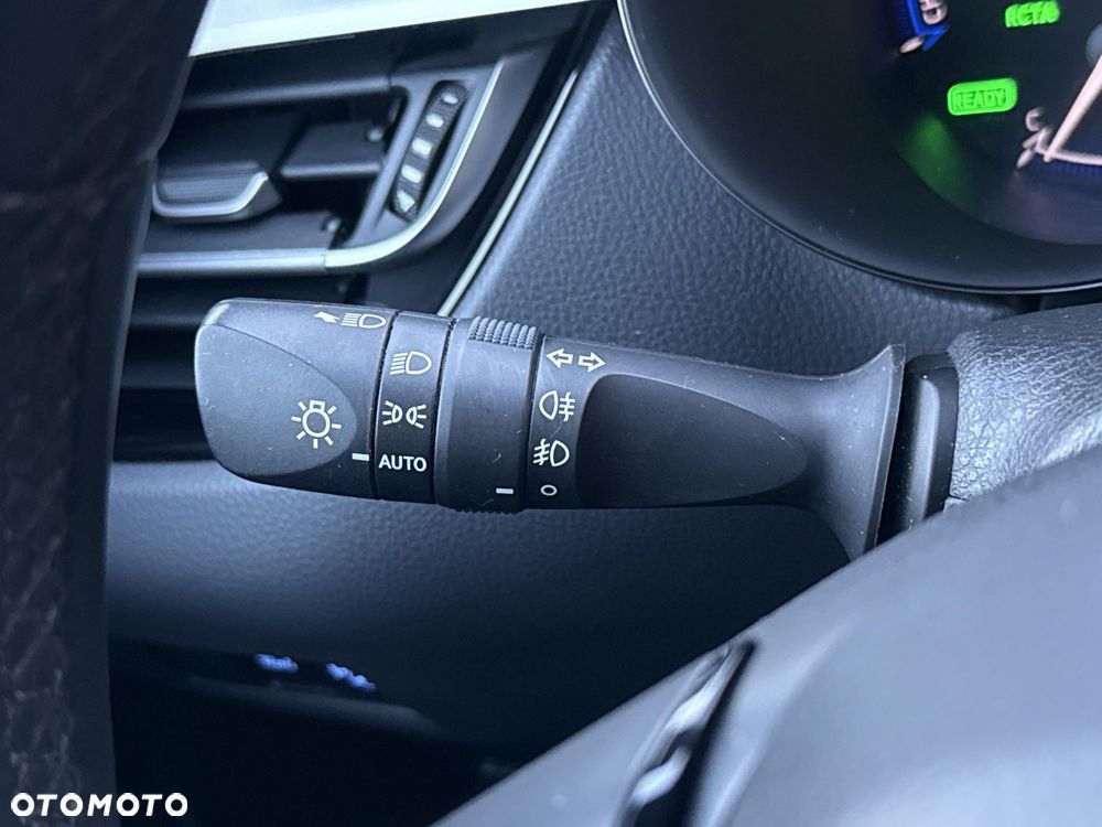 Toyota C-HR 1.8 Hybrid Neon Lime powered by JBL - 25