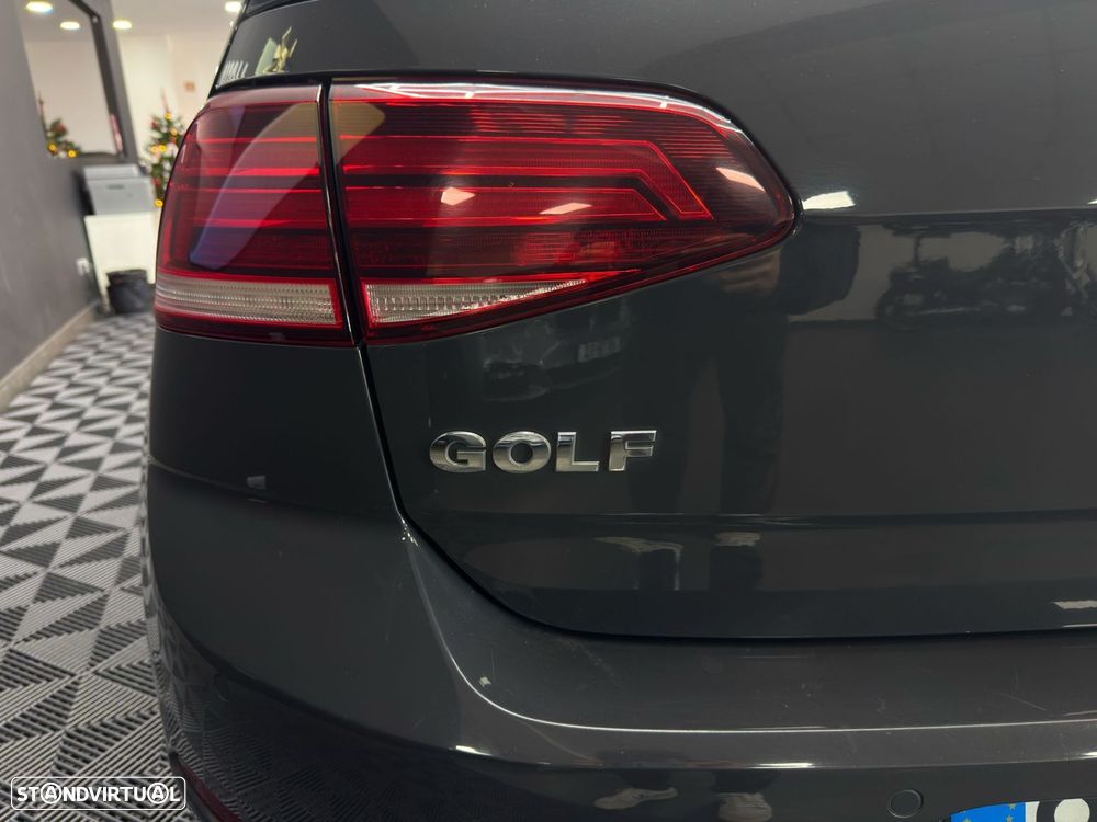 VW Golf 1.6 TDI Confortline DSG - 13