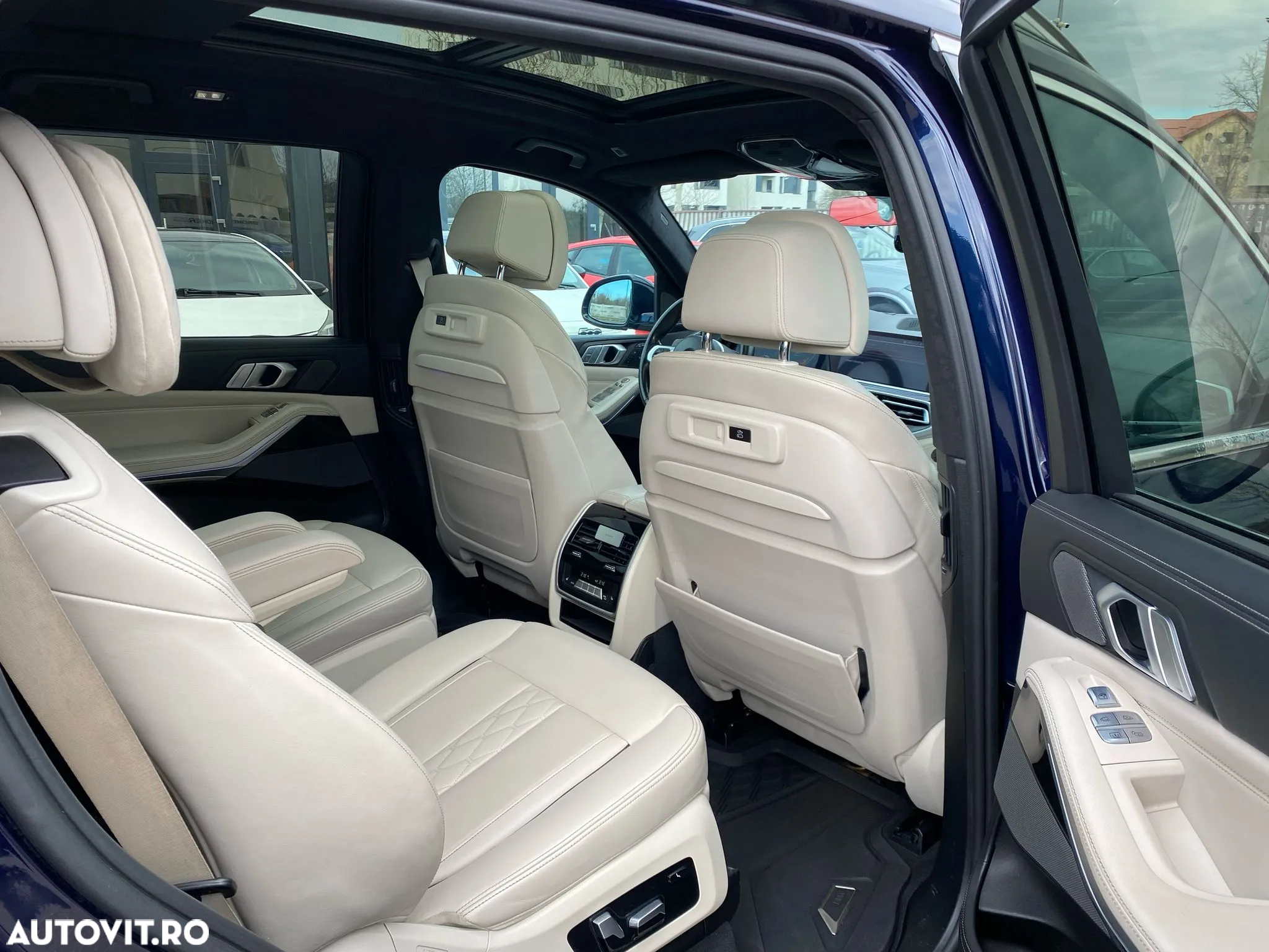 BMW X7 xDrive30d - 23