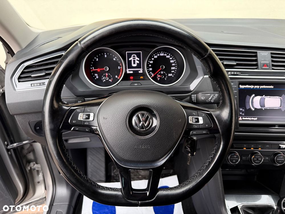 Volkswagen Tiguan 2.0 TDI SCR 4Motion (BlueMotion Tech) Comfortline - 32