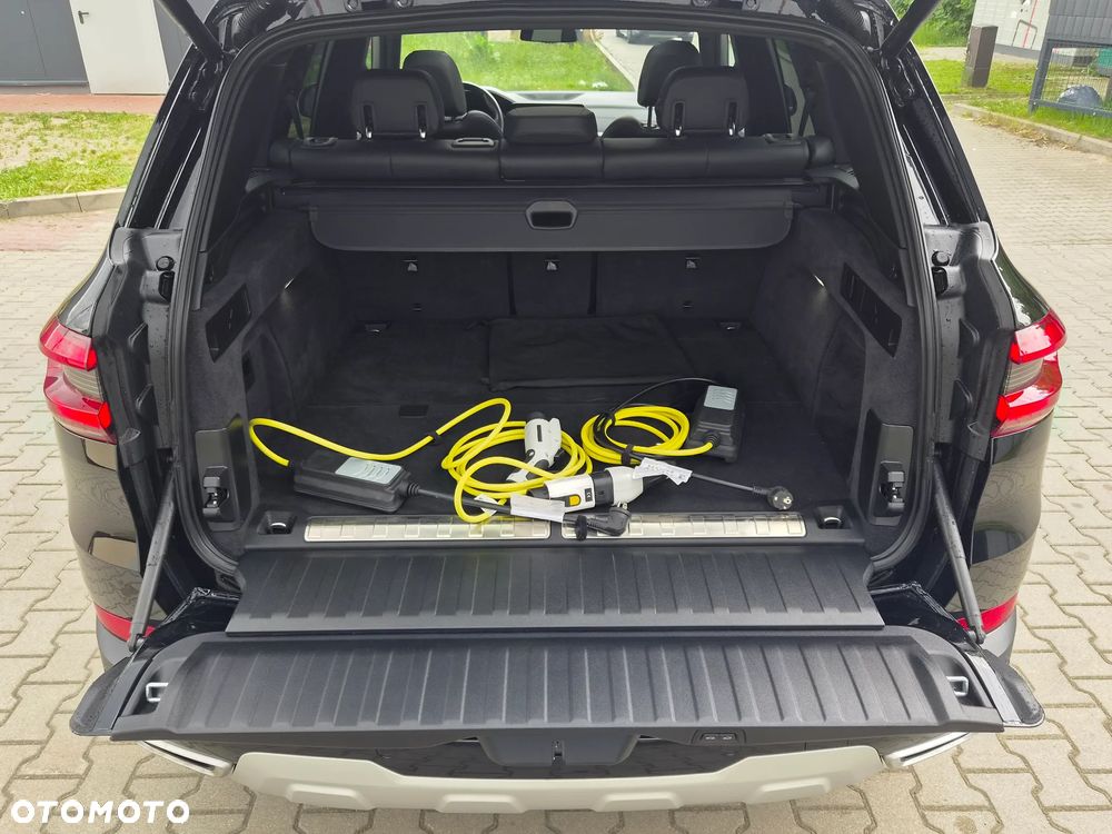 BMW X5 xDrive45e - 11