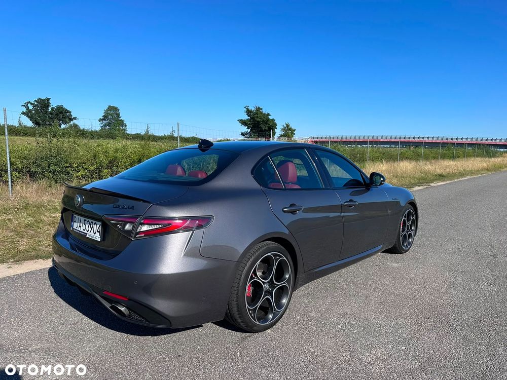 Alfa Romeo Giulia 2.0 Turbo 16V AT8 Veloce - 13