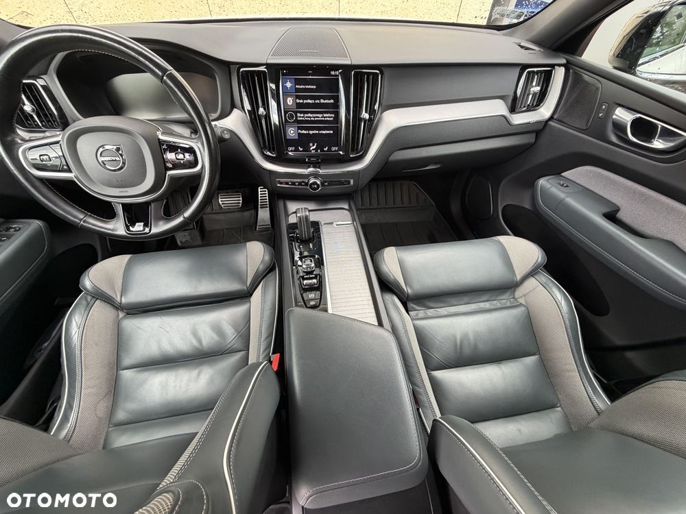 Volvo XC 60 T5 AWD R-Design - 10