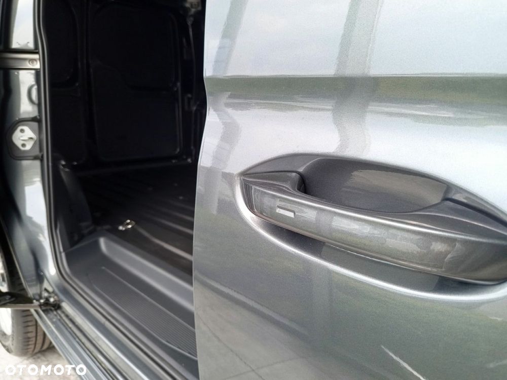 Ford Transit Connect - 13