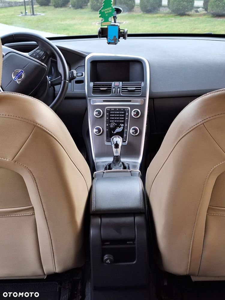 Volvo XC 60 D4 Drive-E Momentum - 16