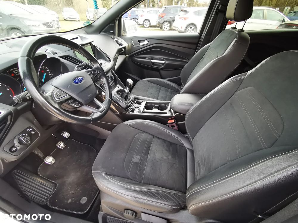 Ford Kuga 2.0 TDCi 4x4 ST-Line - 11