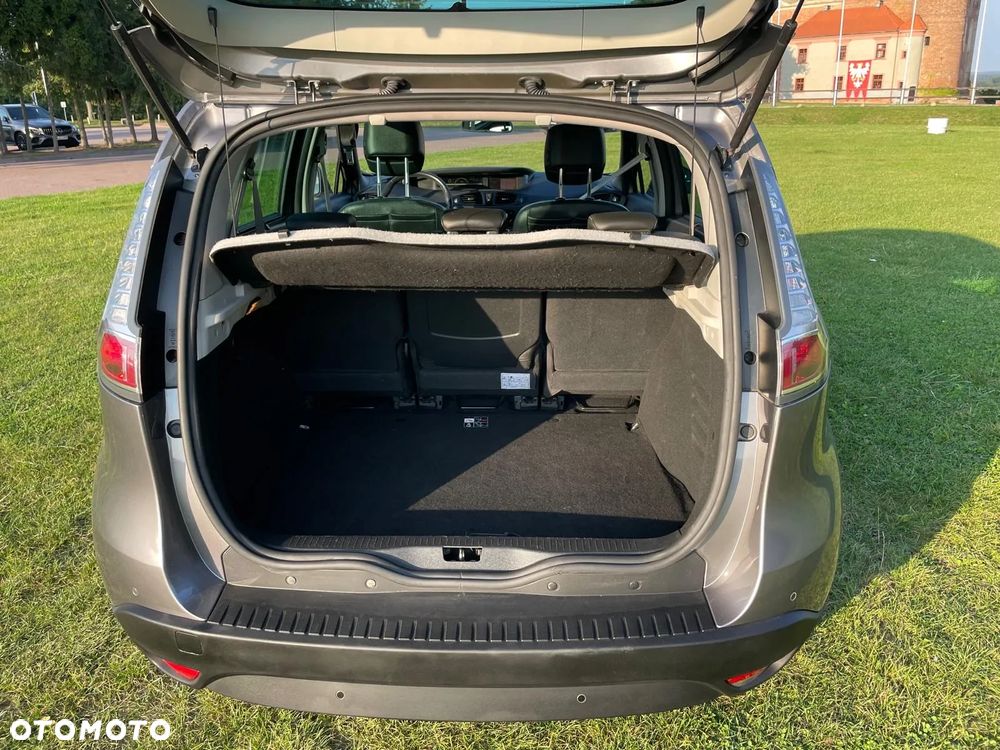 Renault Scenic - 17
