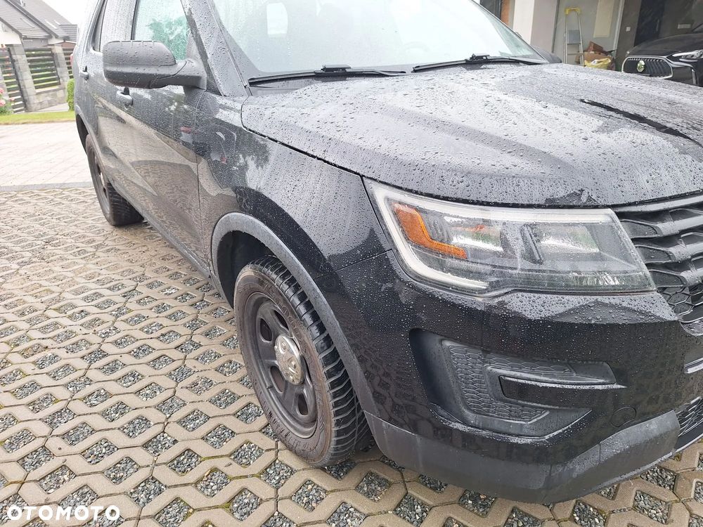 Ford Explorer - 23