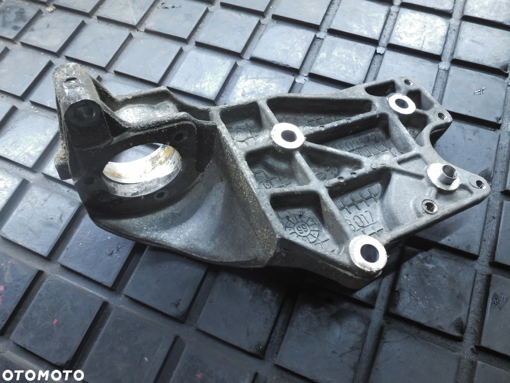 PODPORA PÓŁOSI 1.8 TS 16V ALFA 145 146 156 GTV 60603572 - 1