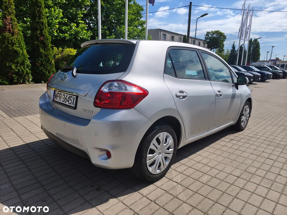Toyota Auris 1.6 Sol - 5