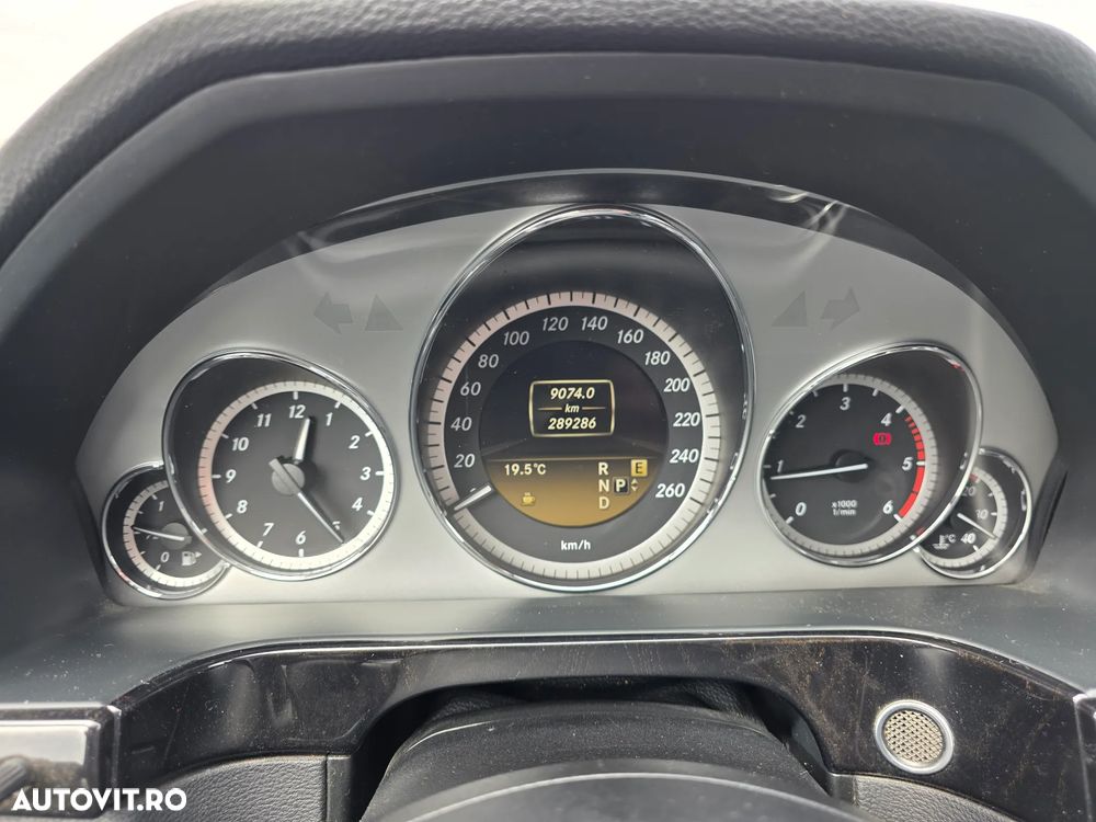 Mercedes-Benz E 220 CDI DPF BlueEFFICIENCY 7G-TRONIC Avantgarde - 7