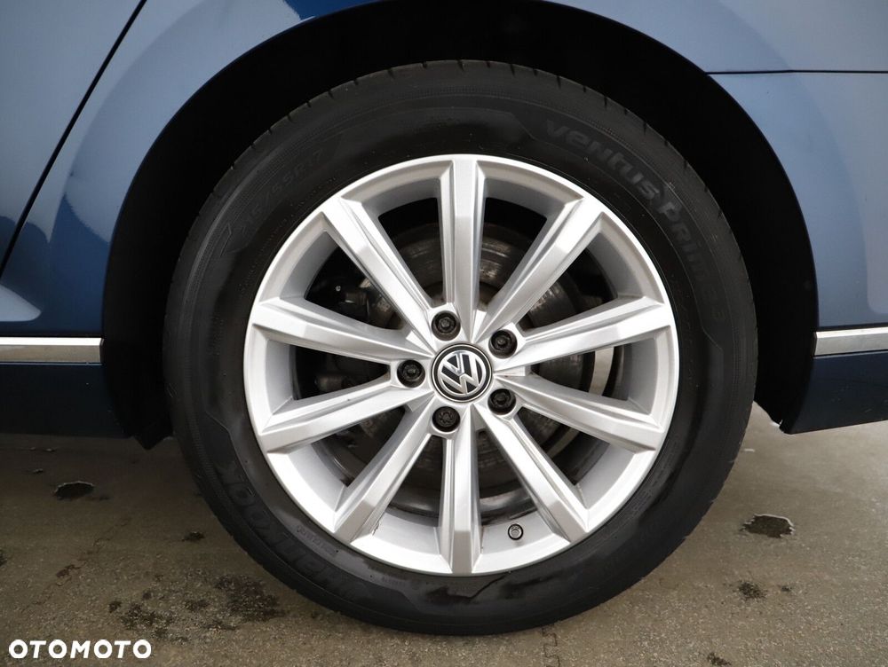 Volkswagen Passat Variant - 25